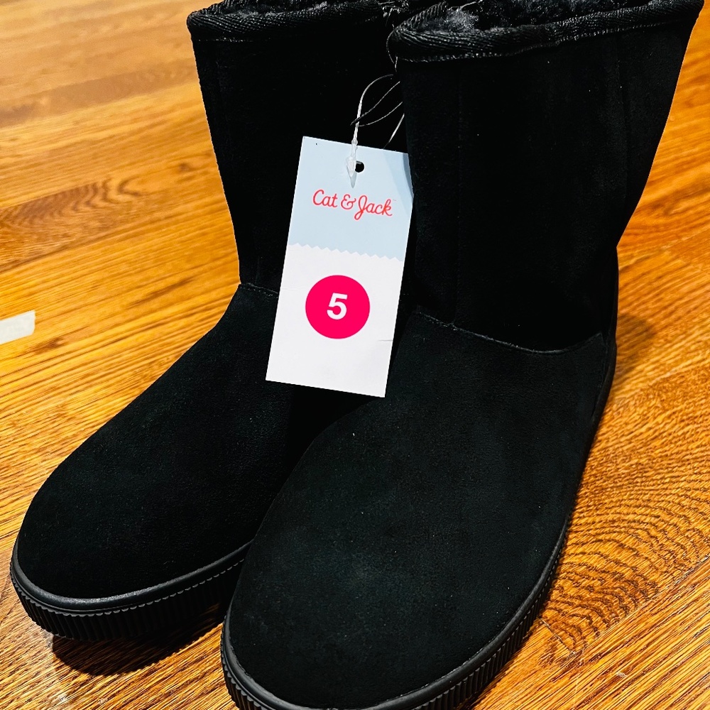 Cat & Jack black faux shearling boots